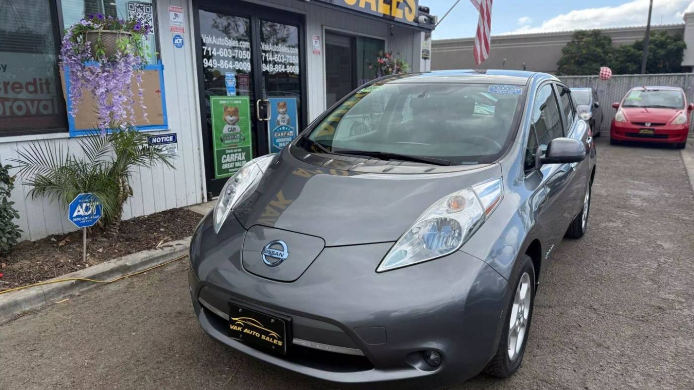 2014 Nissan LEAF SV — Hatchback — 65,977 mi — Huntington Beach, CA