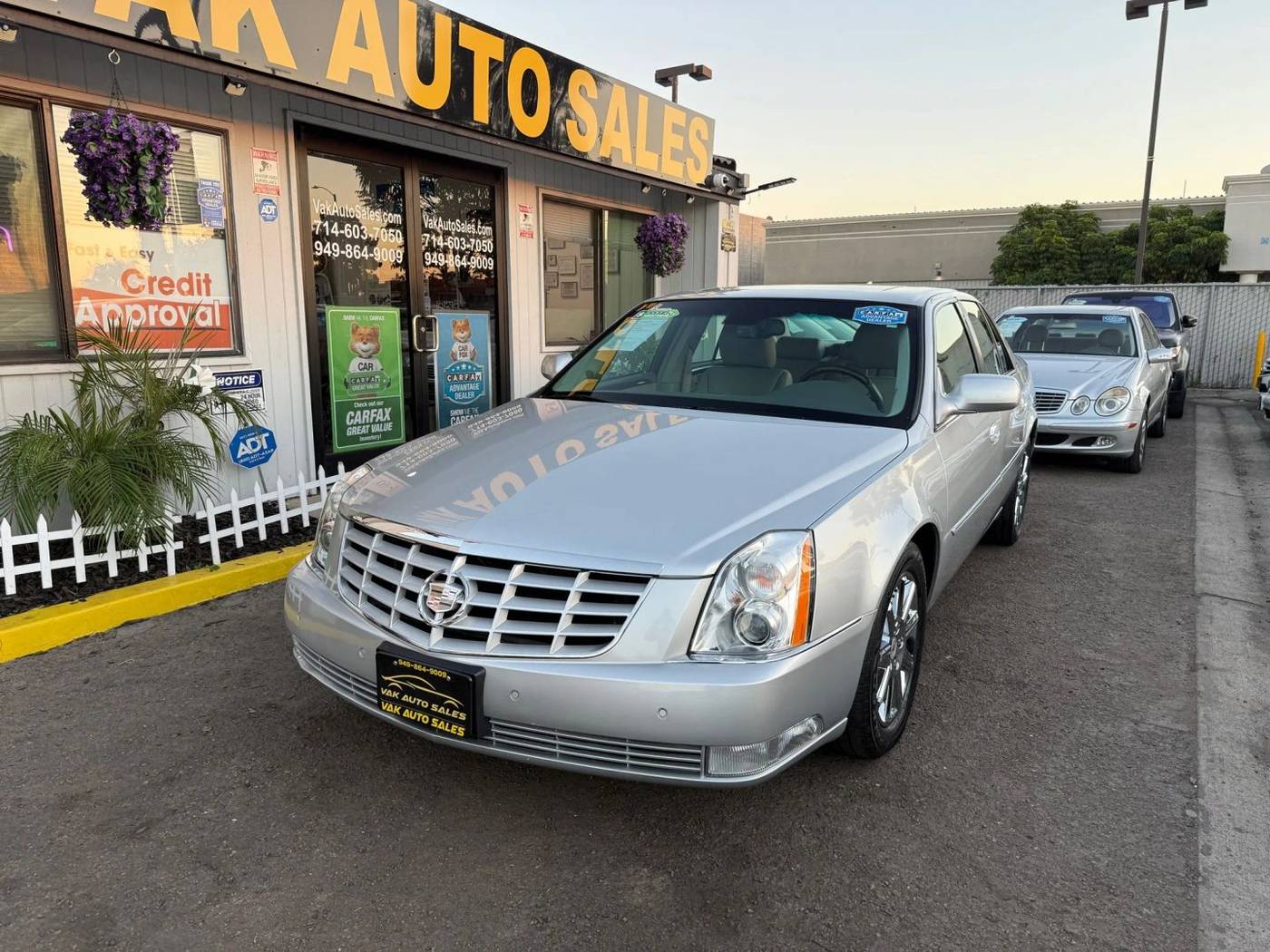 2010 Cadillac DTS 1SD — Sedan — 65,994 mi — Huntington Beach, CA