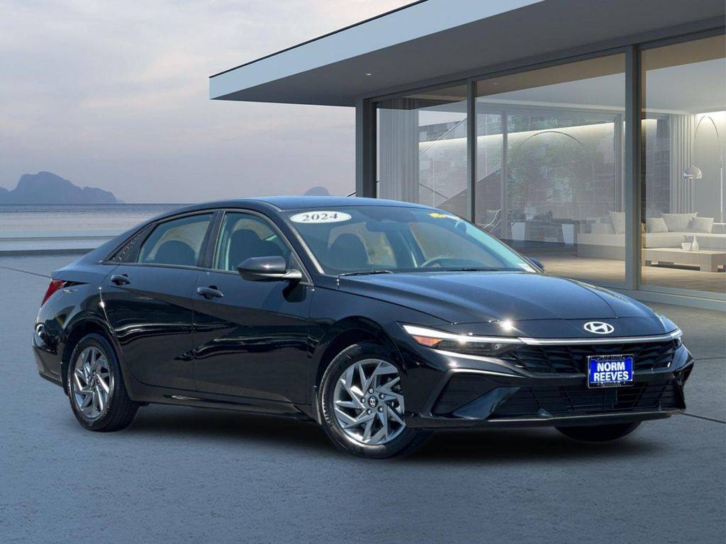 2024 Hyundai Elantra SEL — Sedan — 9,435 mi — Irvine, CA