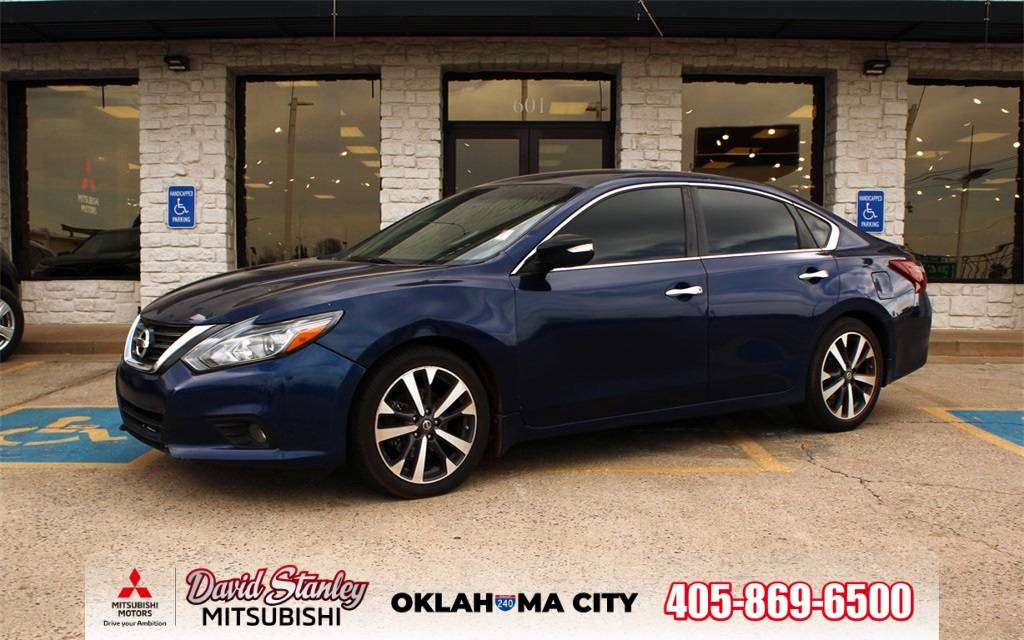 2017 Nissan Altima 2.5 SR — Sedan — 111,810 mi — Oklahoma City, OK