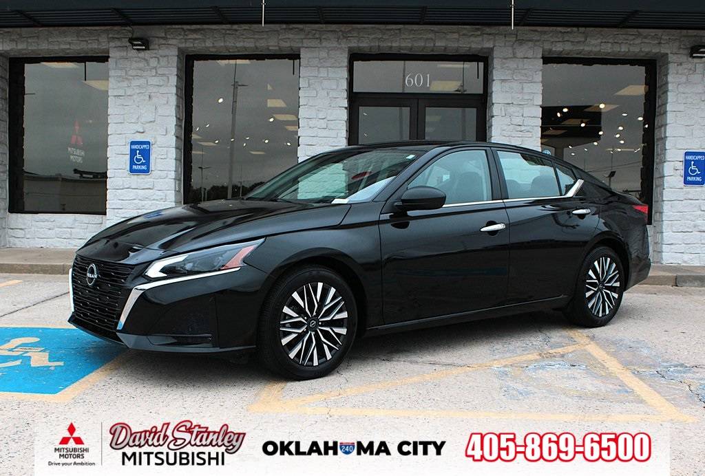 2025 Nissan Altima SV — Sedan — 10,982 mi — Oklahoma City, OK