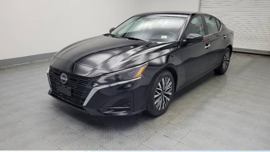 2023 Nissan Altima SV — Sedan — 16,413 mi — Des Moines, IA