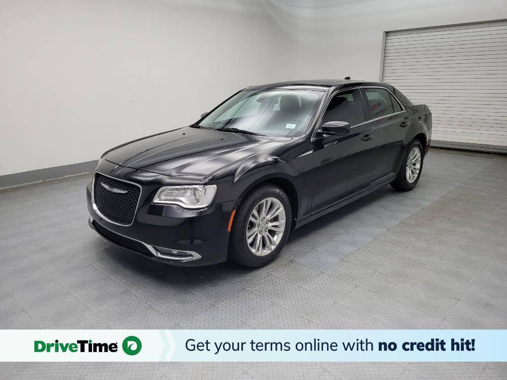 2017 Chrysler 300 Limited — Sedan — 55,748 mi — Des Moines, IA