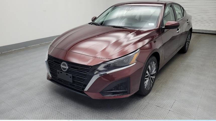 2023 Nissan Altima SV — Sedan — 40,464 mi — Des Moines, IA