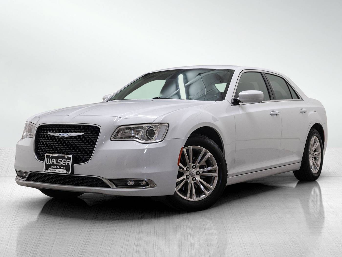 2021 Chrysler 300 Touring — Sedan — 56,058 mi — Overland Park, KS