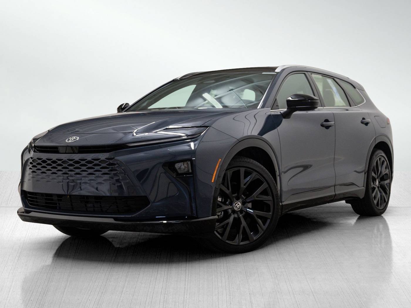 2025 Toyota Crown Signia Limited — SUV — 5,913 mi — Overland Park, KS