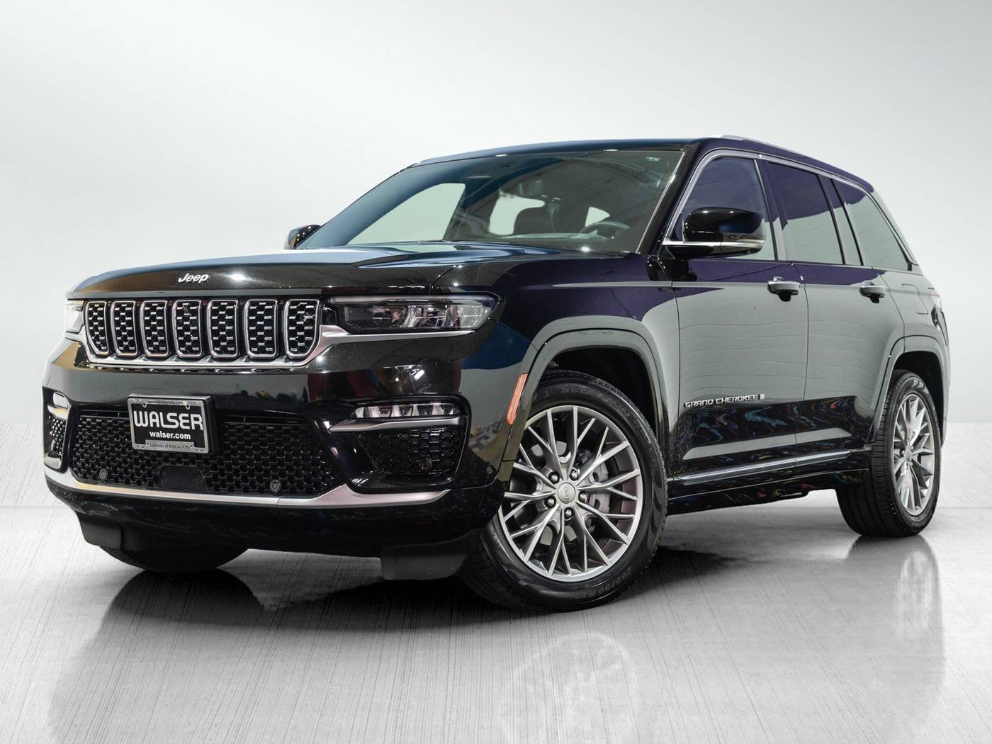 2023 Jeep Grand Cherokee Summit — SUV — 17,132 mi — Overland Park, KS