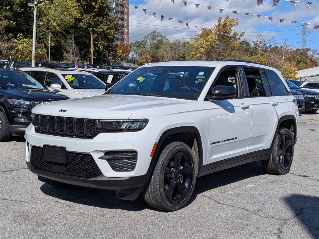 2023 Jeep Grand Cherokee Altitude — SUV — 35,171 mi — Yonkers, NY