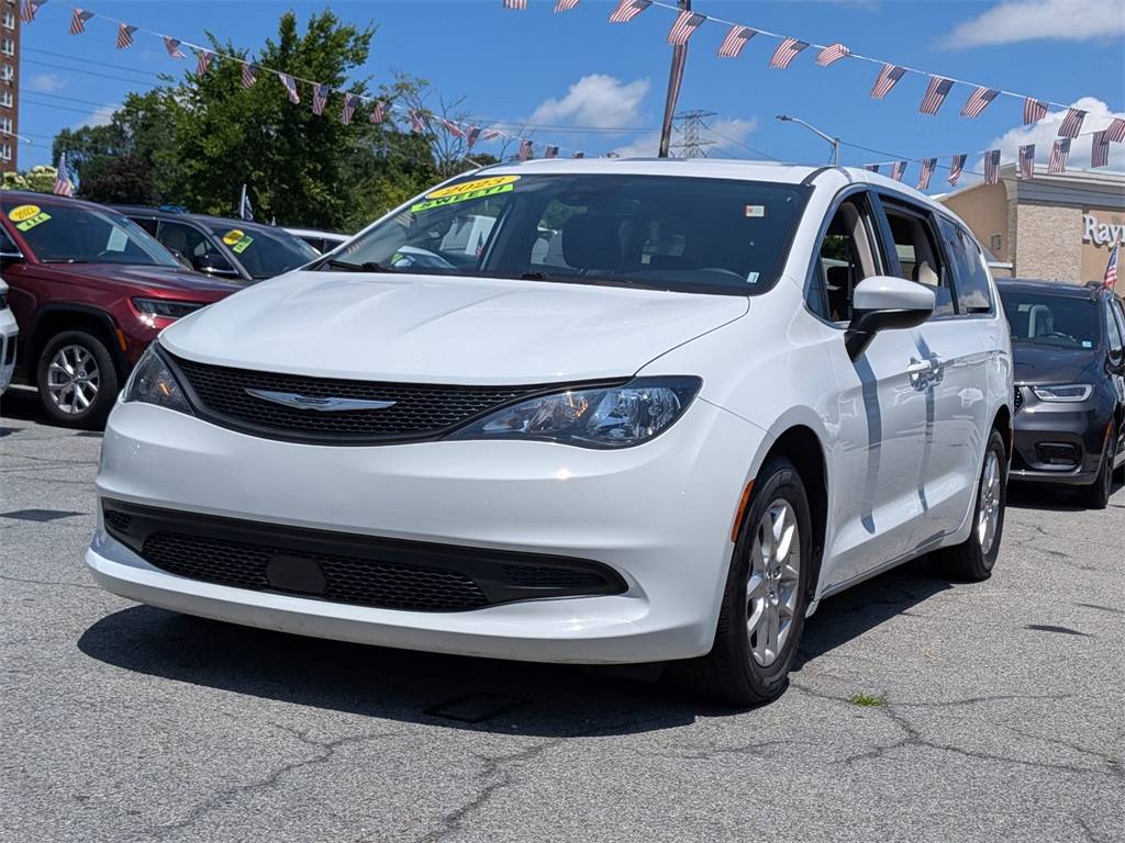 2023 Chrysler Voyager LX — Minivan — 67,799 mi — Yonkers, NY