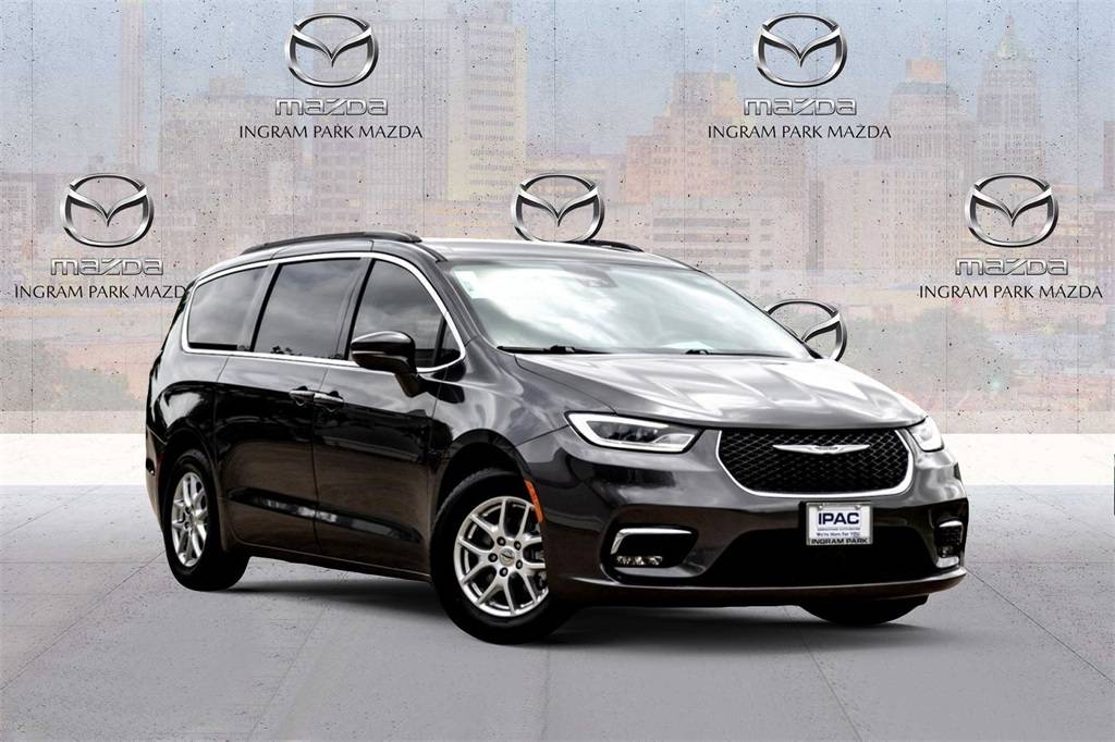 2022 Chrysler Pacifica Touring L — Minivan — 61,755 mi — San Antonio, TX
