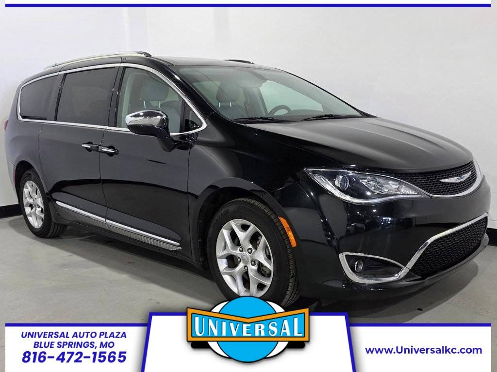 2020 Chrysler Pacifica Limited — Minivan — 30,396 mi — Blue Springs, MO
