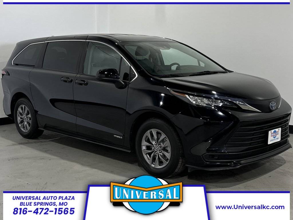 2021 Toyota Sienna LE — Minivan — 61,892 mi — Blue Springs, MO