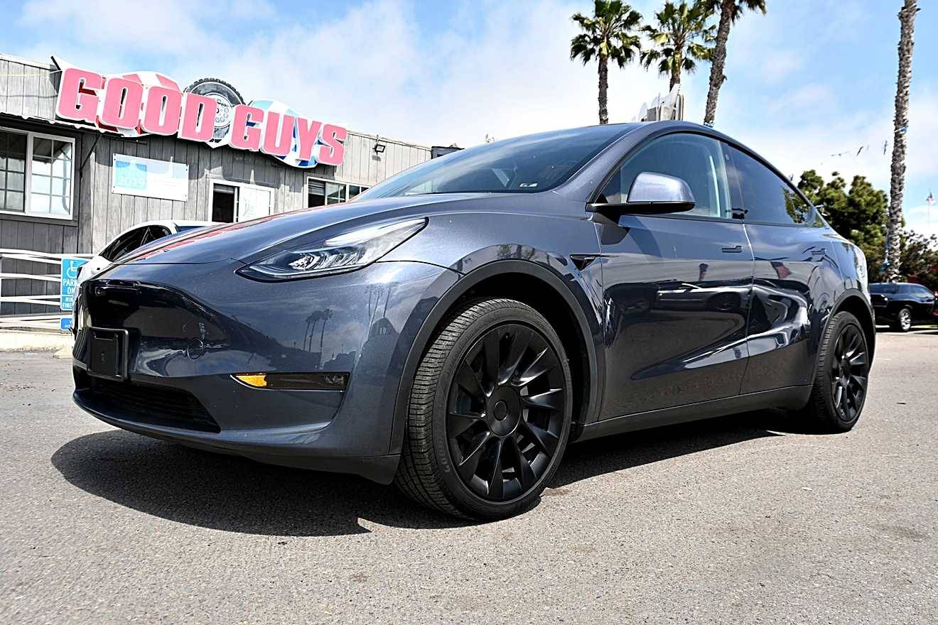 2023 Tesla Model Y Long Range — SUV — 28,462 mi — San Diego, CA