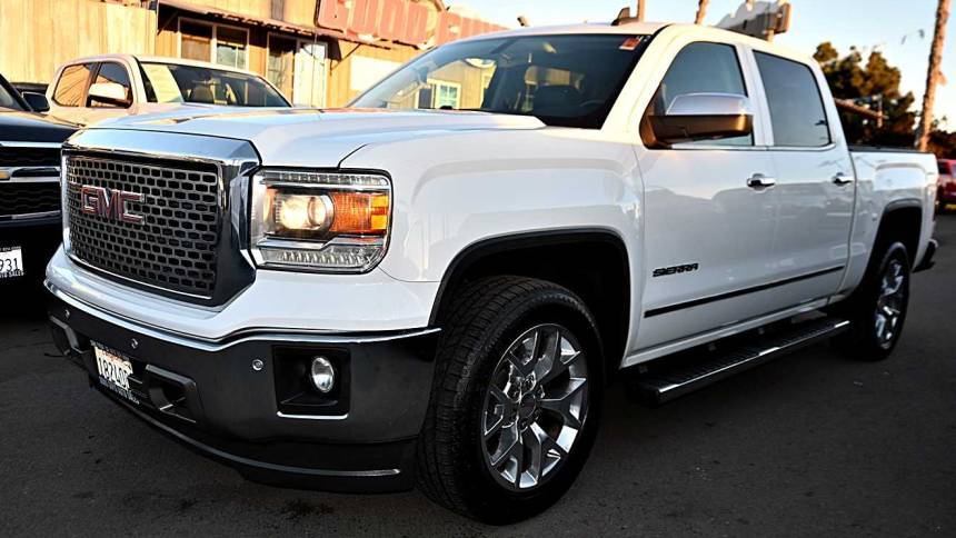 2015 GMC Sierra 1500 SLT — Pickup Truck — 121,784 mi — San Diego, CA