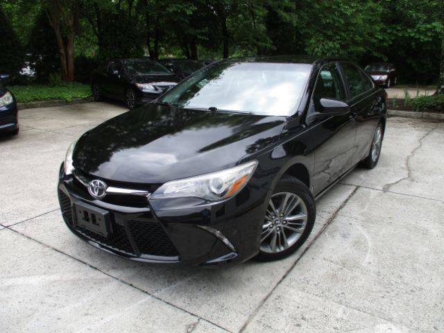 2017 Toyota Camry SE — Sedan — 70,687 mi — Midlothian, VA