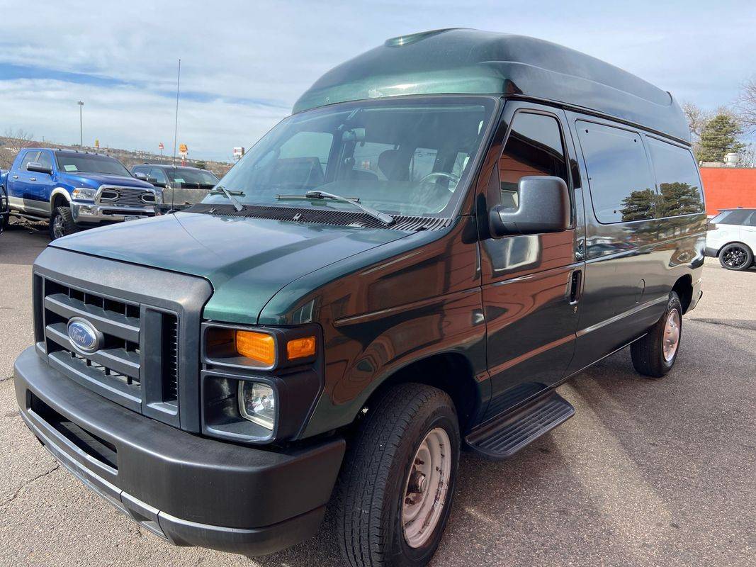 2009 Ford Econoline Wagon E-350 Super Duty XL