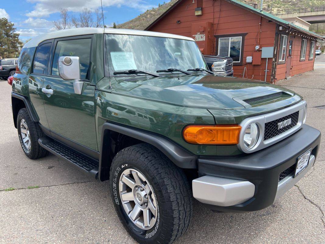 2014 Toyota FJ Cruiser Base — SUV — 111,830 mi — Castle Rock, CO