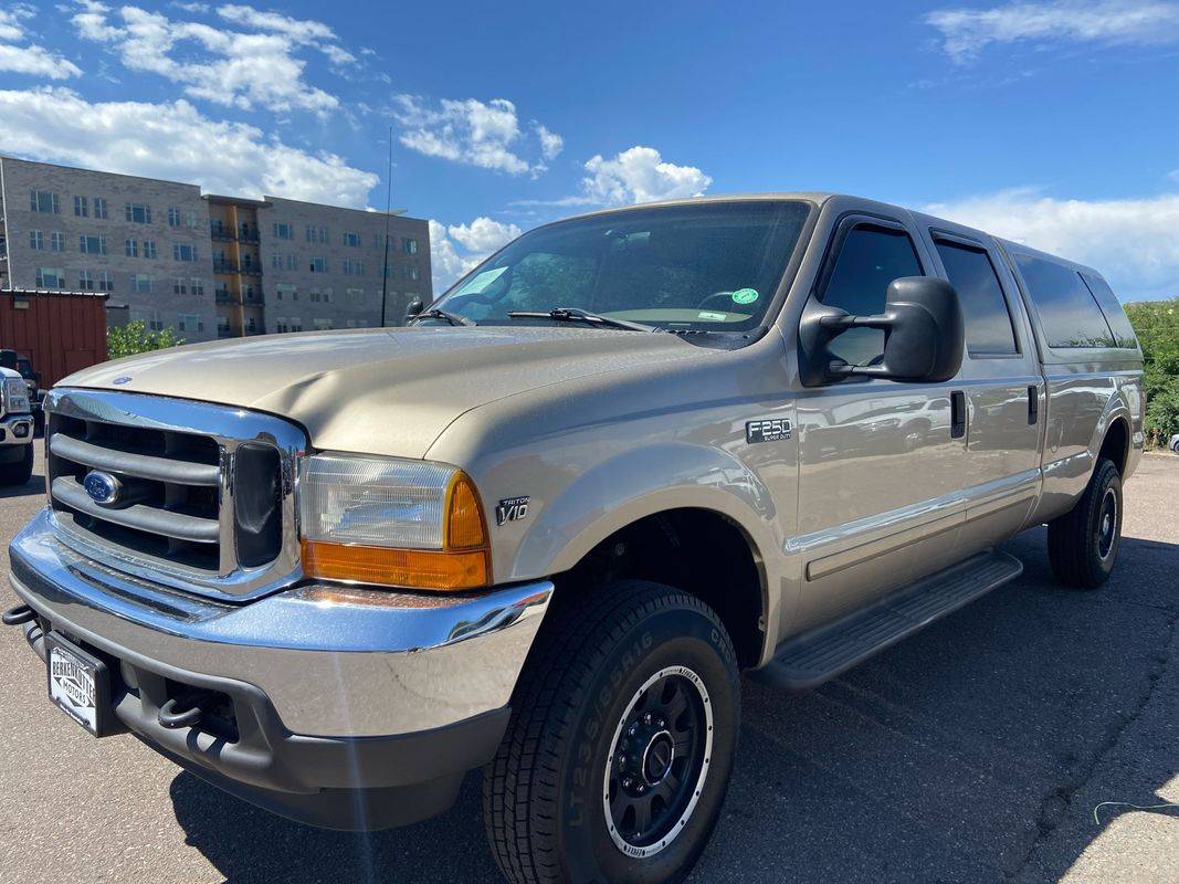 2001 Ford Super Duty F-250 XL — Pickup Truck — 111,922 mi — Castle Rock, CO