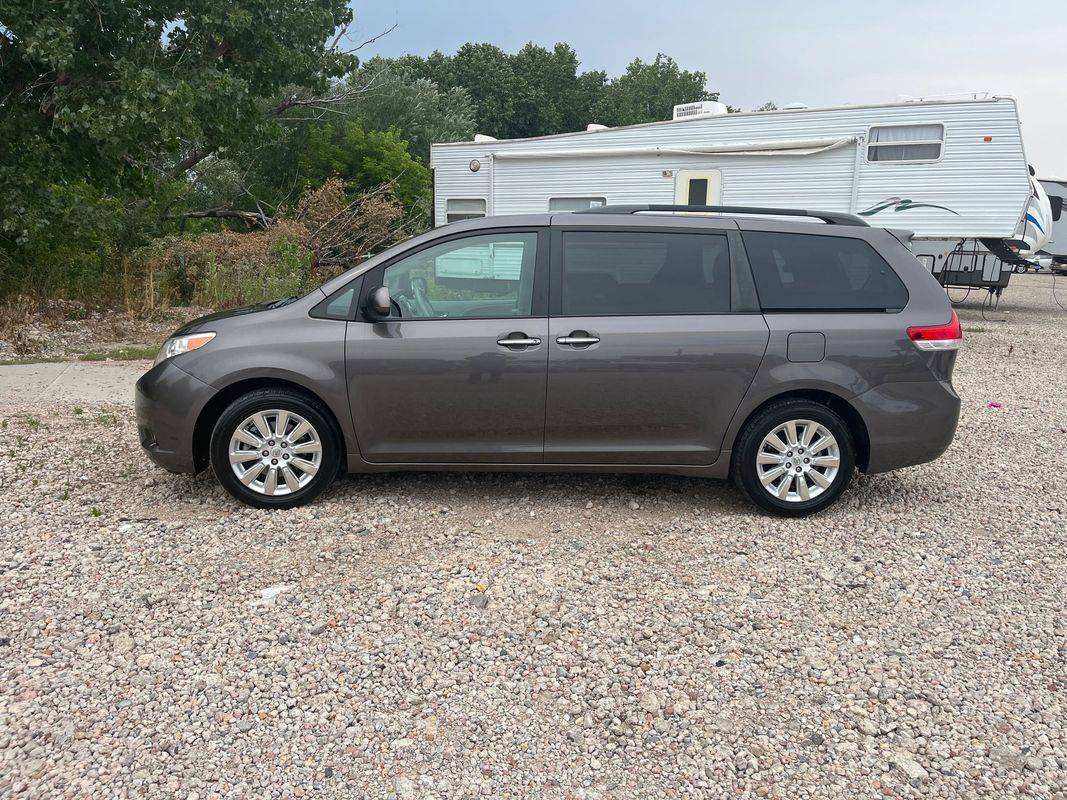 2012 Toyota Sienna XLE — Minivan — 123,701 mi — Castle Rock, CO