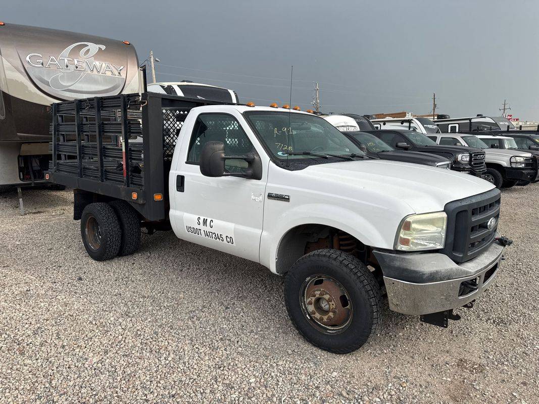 2007 Ford Super Duty F-350 Chassis Cab XLT — Chassis Cab Truck — 22,534 mi — Castle Rock, CO