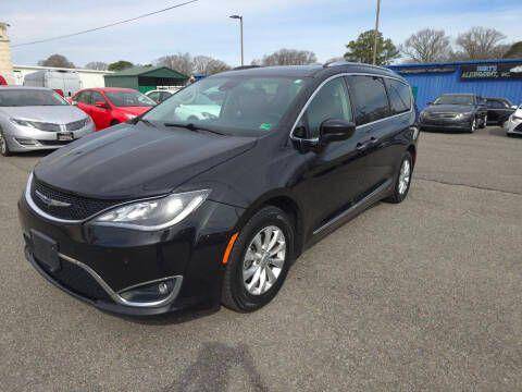 2019 Chrysler Pacifica Touring L — Minivan — 93,905 mi — Virginia Beach, VA