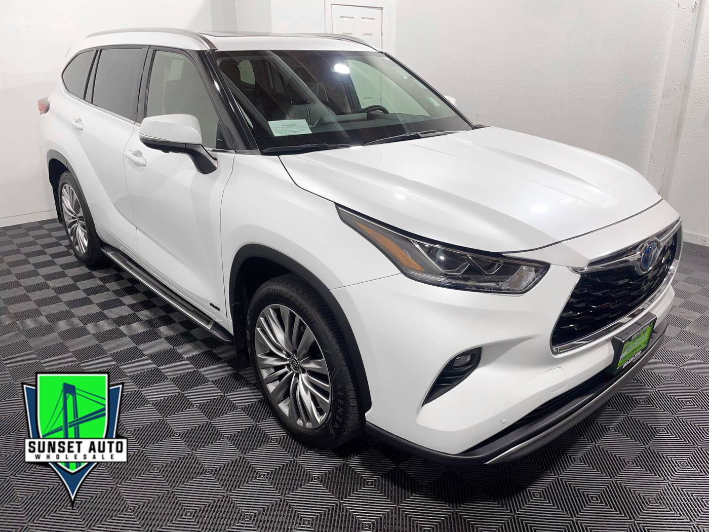2023 Toyota Highlander Hybrid Platinum — SUV — 26,960 mi — Tacoma, WA