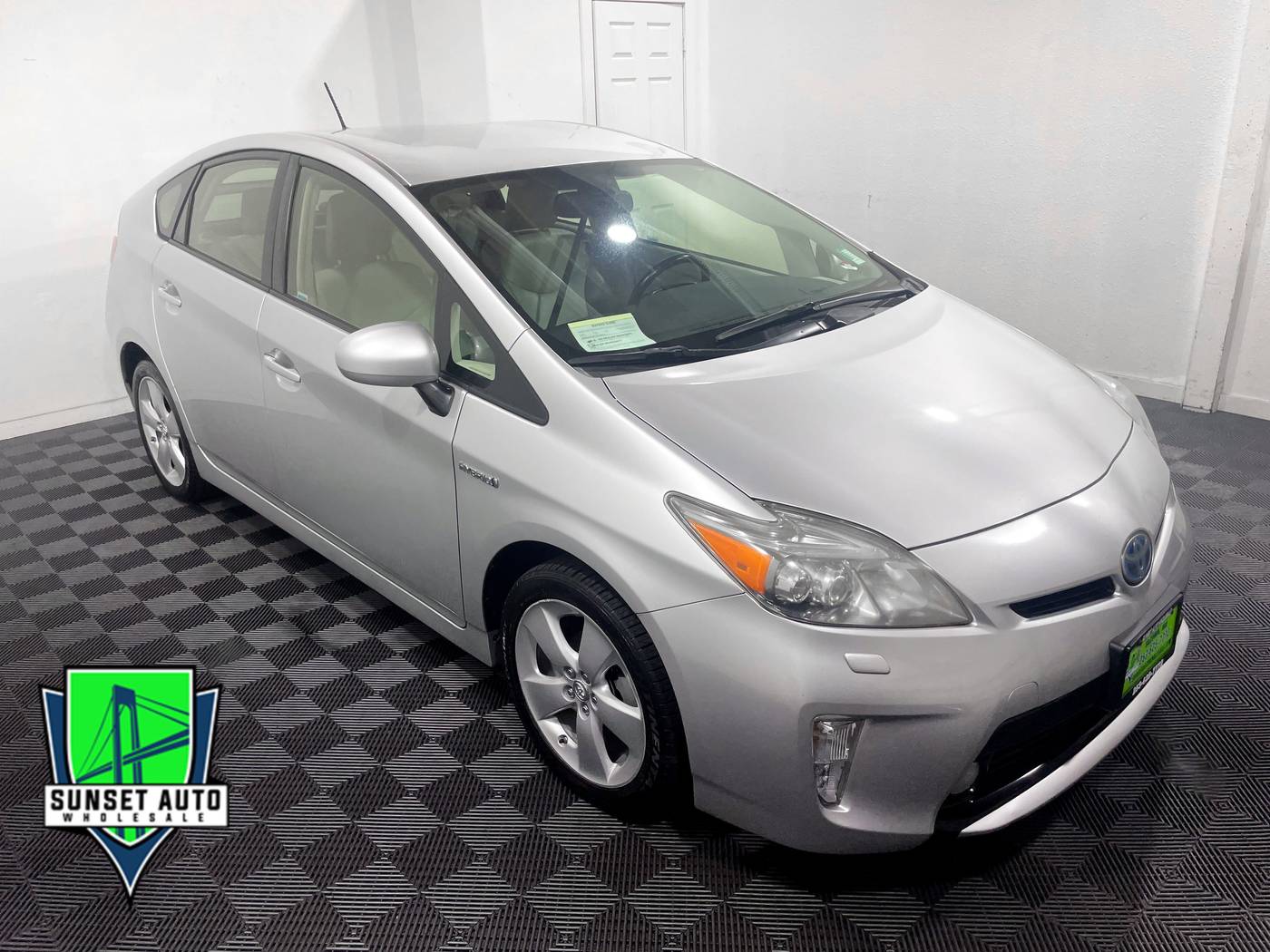 2013 Toyota Prius Five — Sedan — 127,116 mi — Tacoma, WA