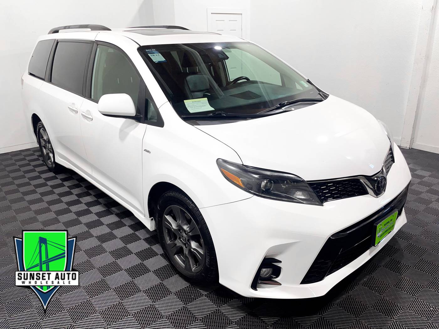 2020 Toyota Sienna SE — Minivan — 100,763 mi — Tacoma, WA
