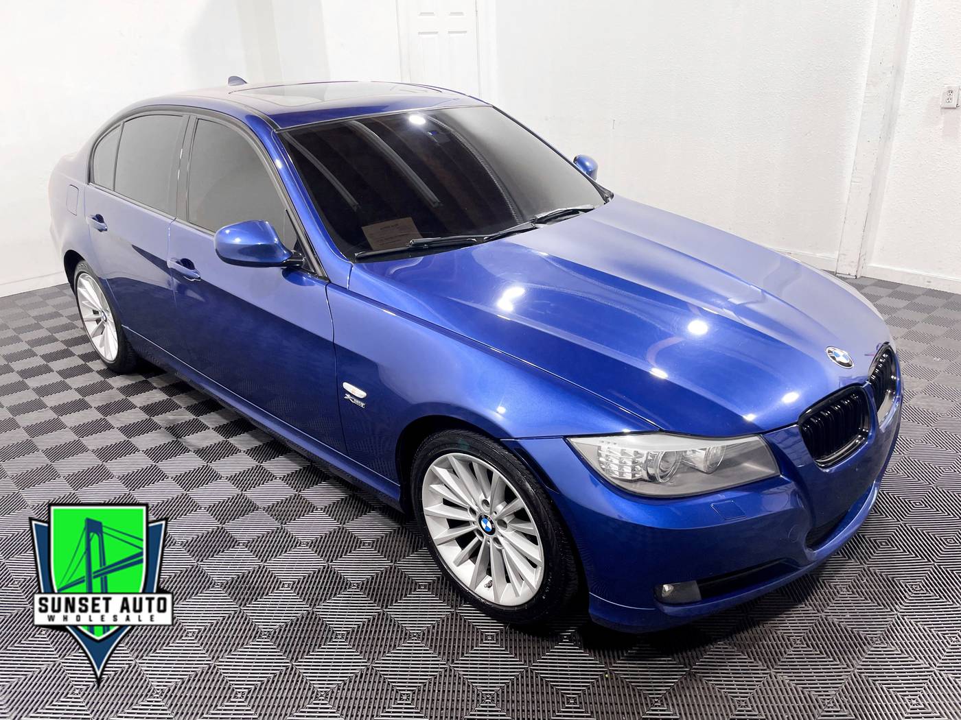 2010 BMW 3 Series 328i — Sedan — 98,103 mi — Tacoma, WA
