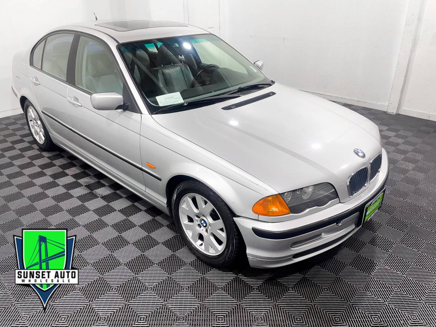 2000 BMW 3 Series 323i — Sedan — 105,864 mi — Tacoma, WA