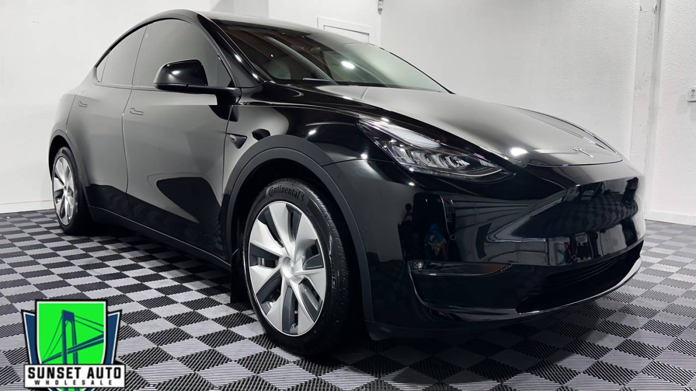 2021 Tesla Model Y Long Range — SUV — 28,259 mi — Tacoma, WA