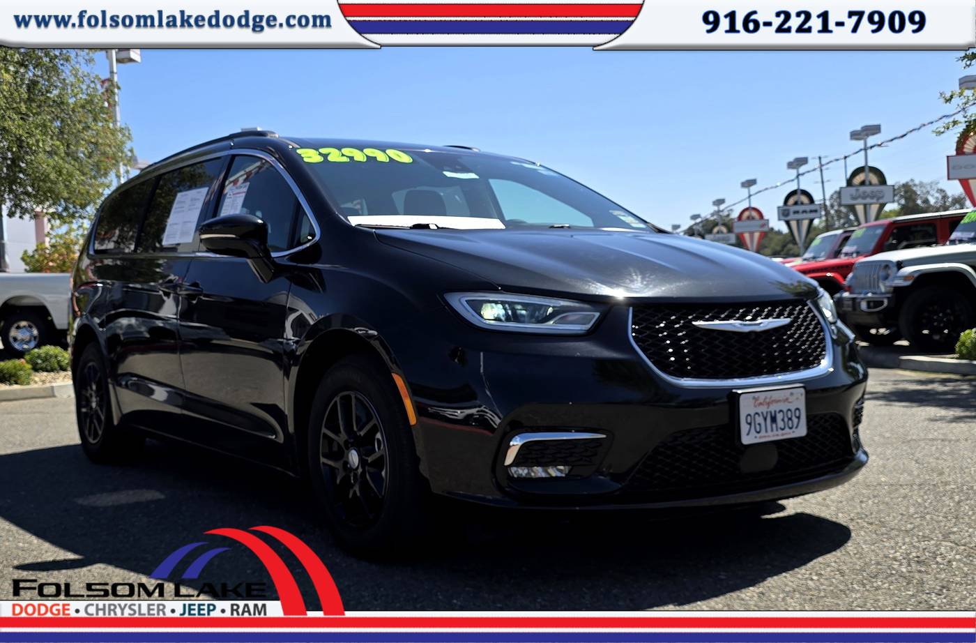 2022 Chrysler Pacifica Touring L — Minivan — 34,735 mi — Folsom, CA
