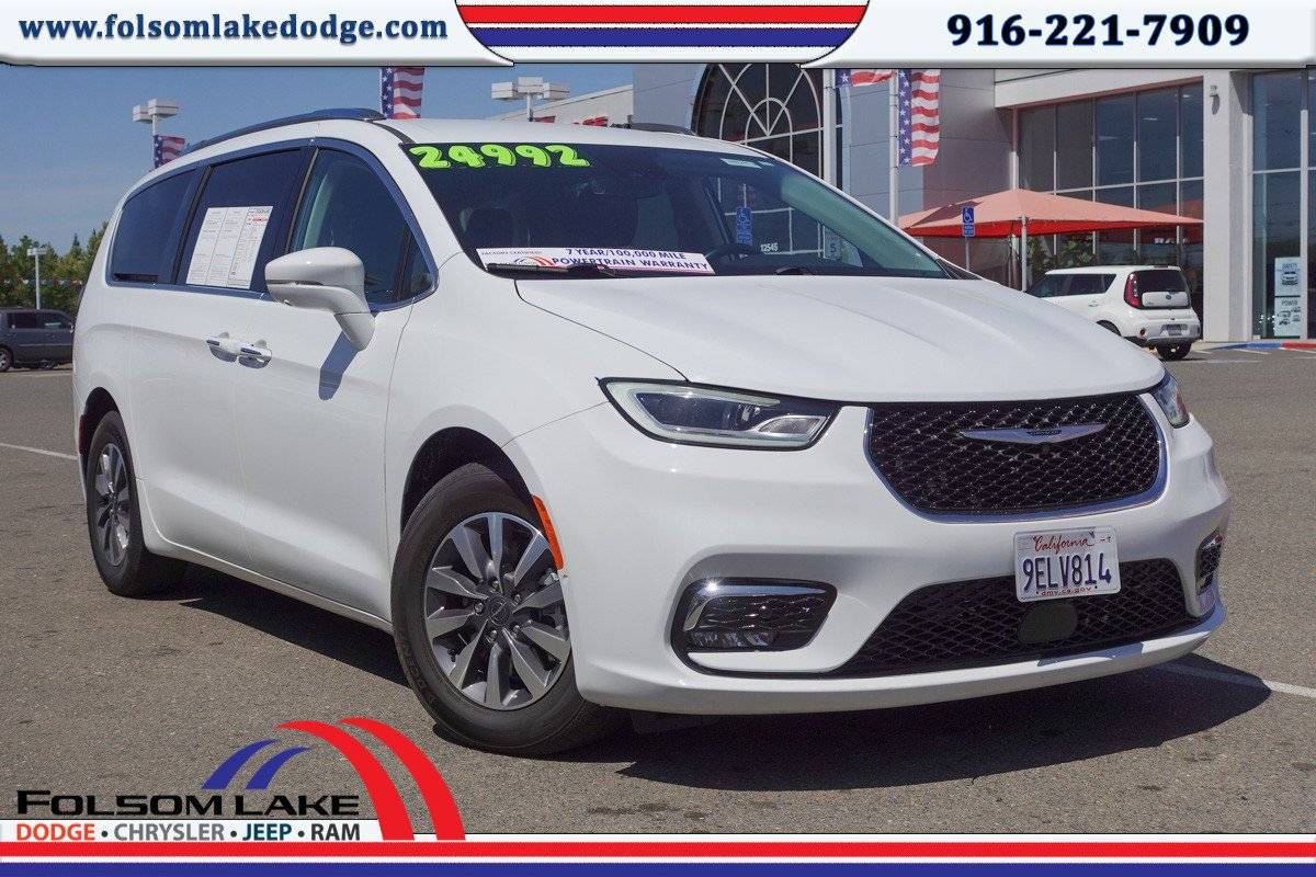 2021 Chrysler Pacifica Hybrid Touring L — Minivan — 57,065 mi — Folsom, CA