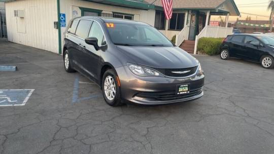 2017 Chrysler Pacifica Touring — Minivan — 113,138 mi — Visalia, CA