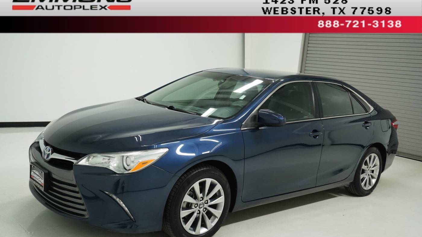 2015 Toyota Camry Hybrid XLE — Sedan — 68,185 mi — Webster, TX