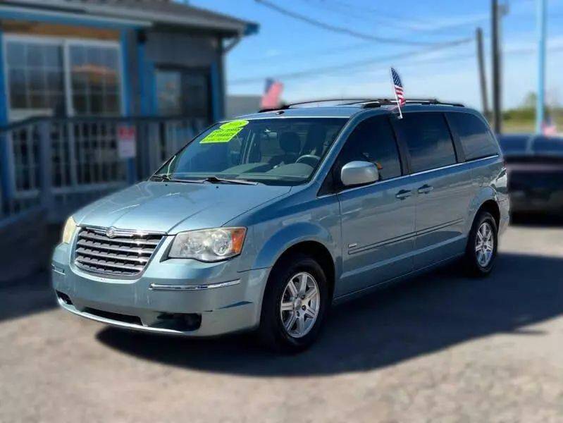 2008 Chrysler Town & Country Touring — Minivan — 157,378 mi — Pasadena, TX