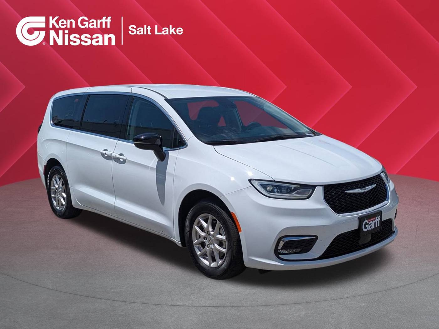 2024 Chrysler Pacifica Touring L — Minivan — 14,481 mi — Salt Lake City, UT