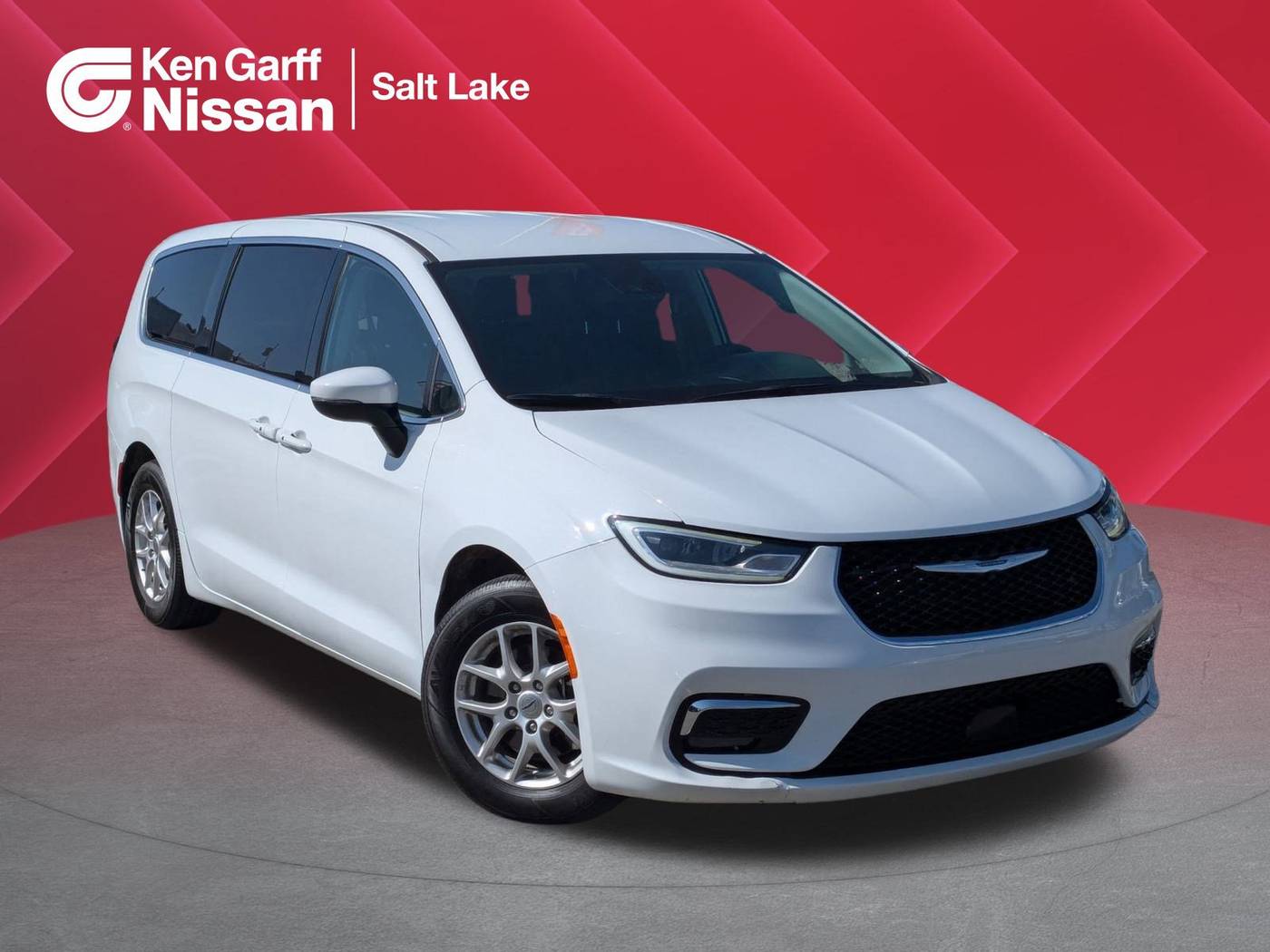2023 Chrysler Pacifica Touring L — Minivan — 59,917 mi — Salt Lake City, UT
