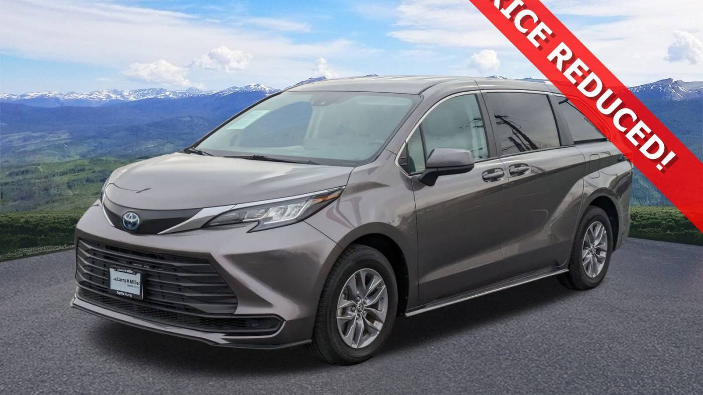 2023 Toyota Sienna LE — Minivan — 21,246 mi — Murray, UT