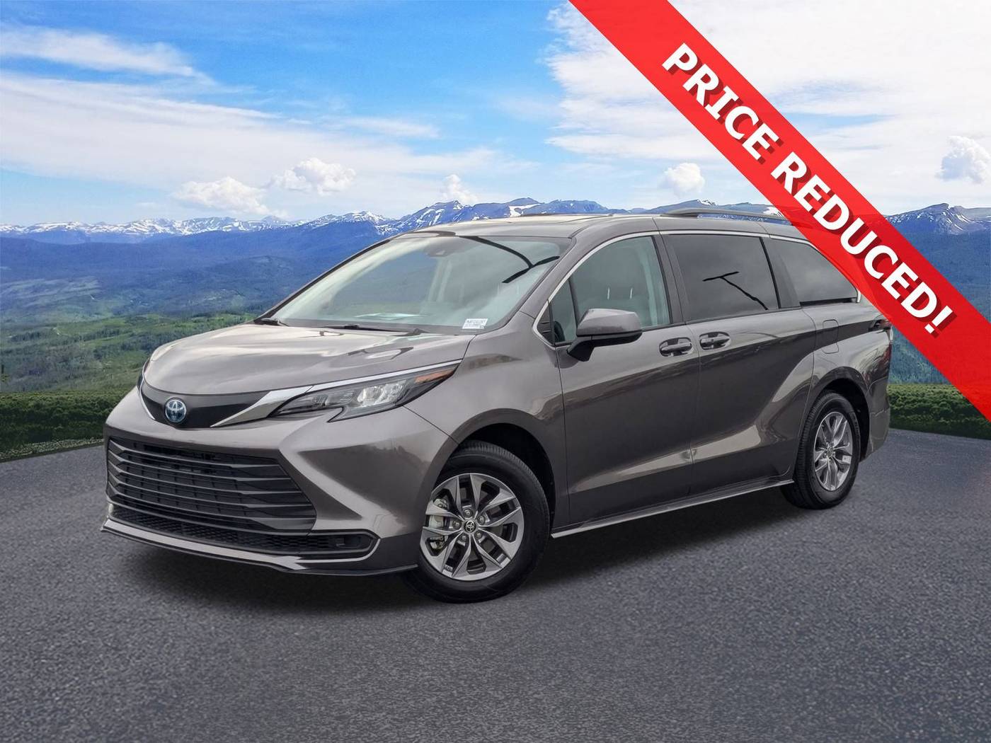2024 Toyota Sienna LE — Minivan — 12,319 mi — Murray, UT