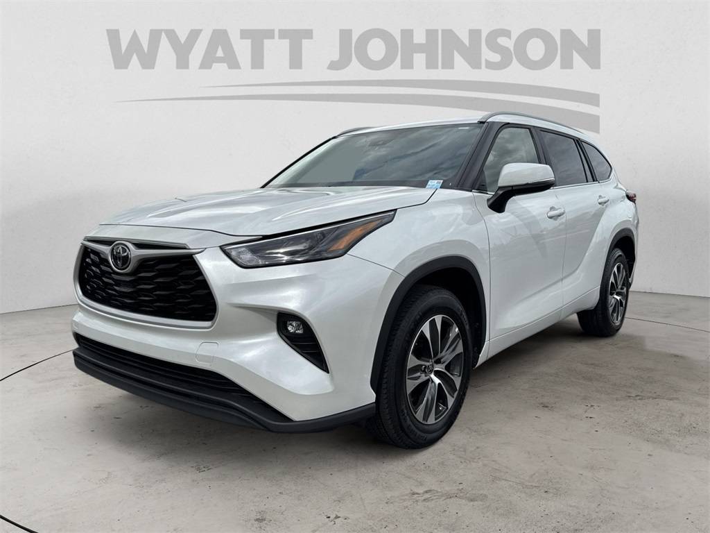 2023 Toyota Highlander XLE — SUV — 41,457 mi — Clarksville, TN