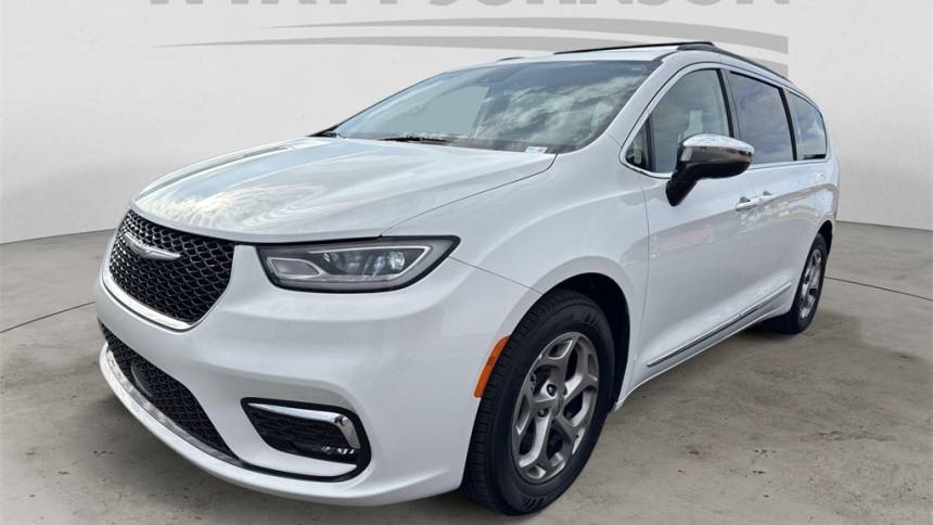 2023 Chrysler Pacifica Limited — Minivan — 72,437 mi — Clarksville, TN