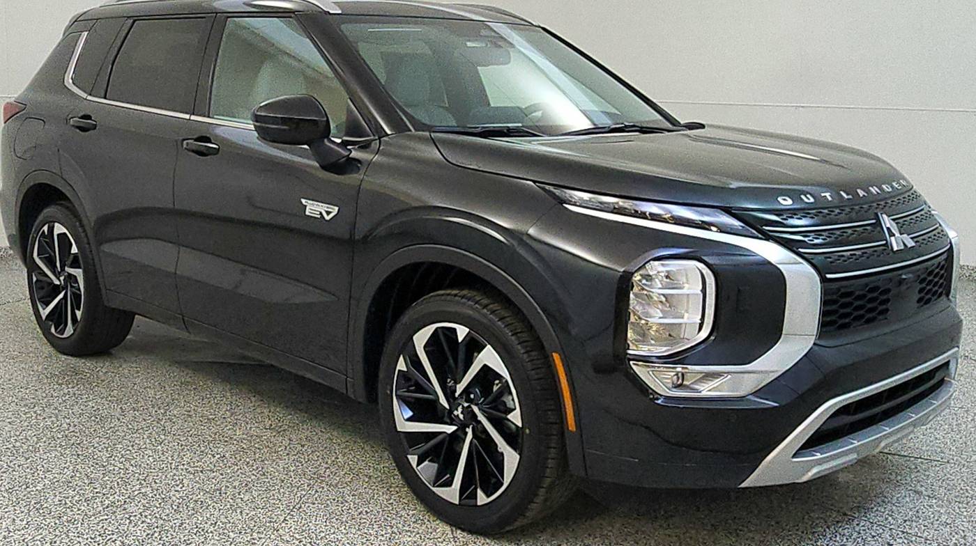 2025 Mitsubishi Outlander Plug-In Hybrid SEL Platinum Edition — SUV — 22 mi — Freehold, NJ