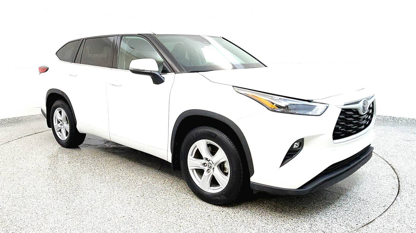 2022 Toyota Highlander LE — SUV — 32,329 mi — Freehold, NJ