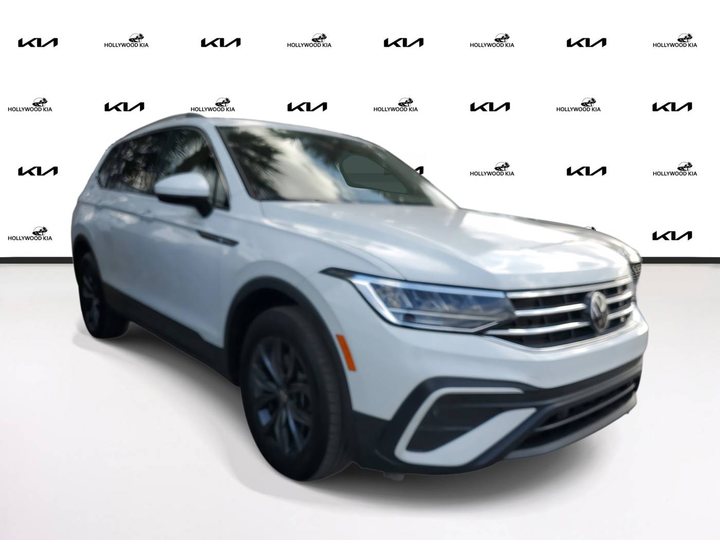 2024 Volkswagen Tiguan SE — SUV — 11,735 mi — Hollywood, FL
