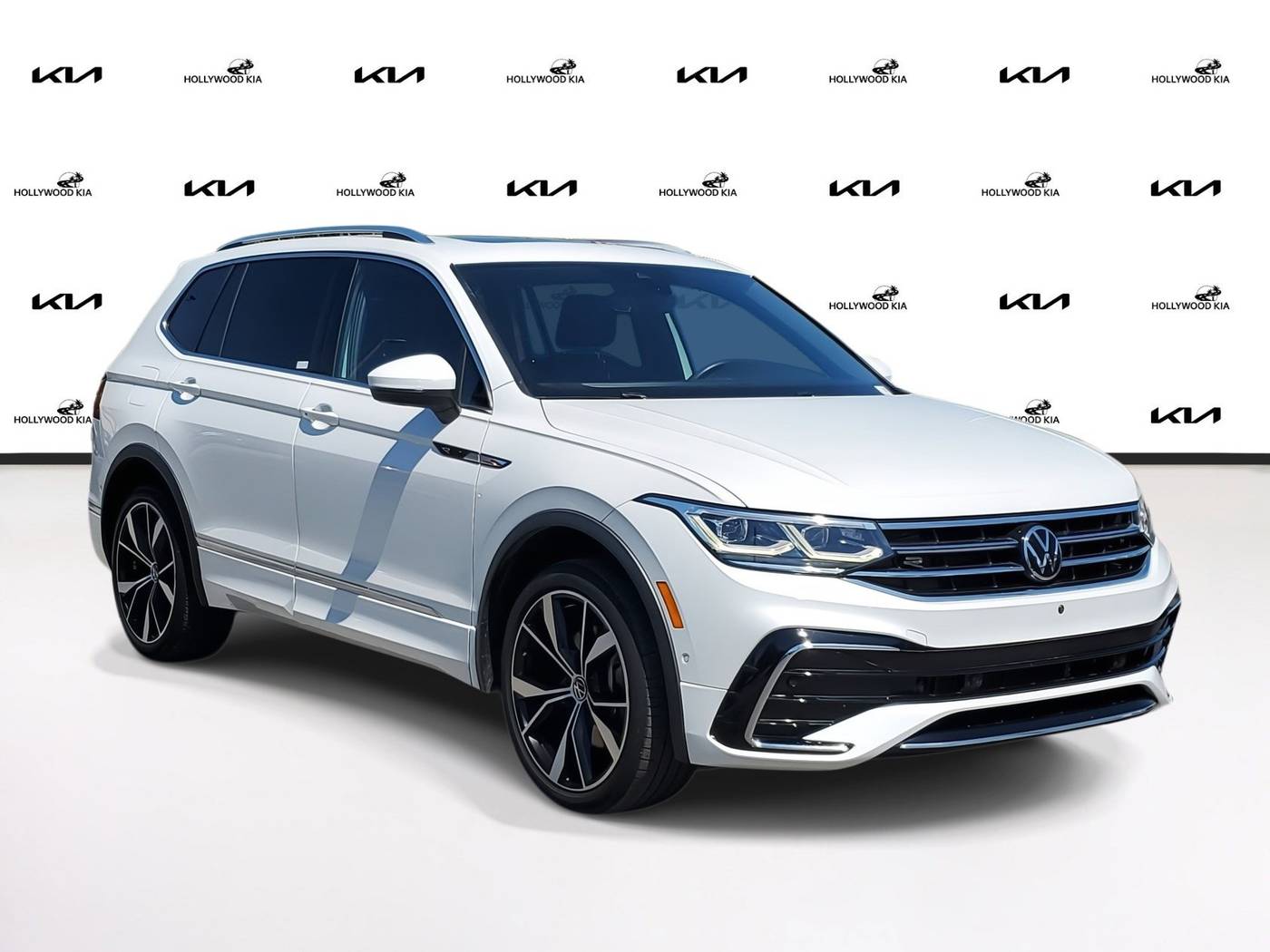 2023 Volkswagen Tiguan SEL R-Line — SUV — 33,400 mi — Hollywood, FL