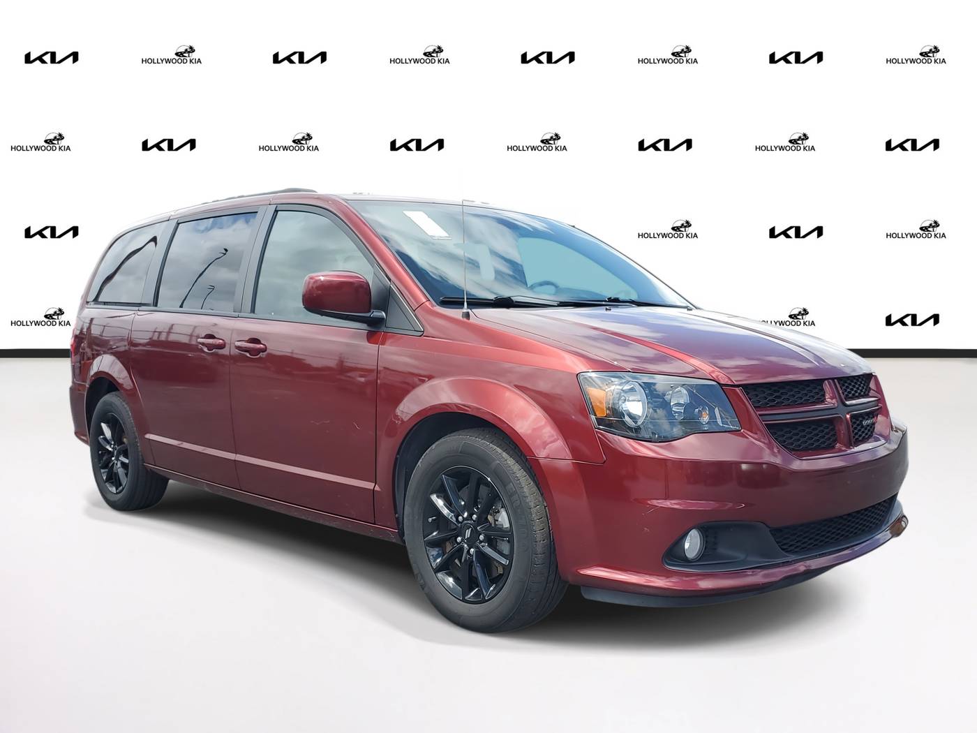 2019 Dodge Grand Caravan GT — Minivan — 75,140 mi — Hollywood, FL