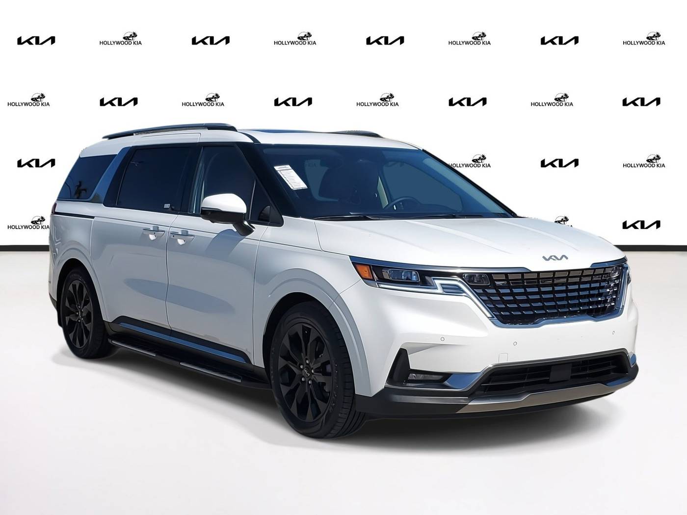2023 Kia Carnival SX Prestige — Minivan — 15,135 mi — Hollywood, FL
