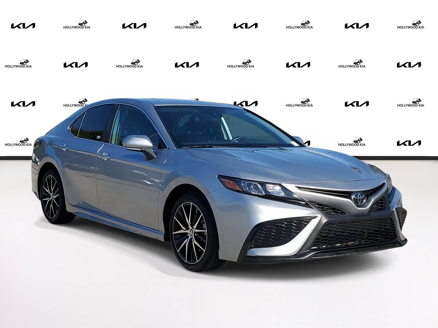 2023 Toyota Camry SE — Sedan — 50,824 mi — Hollywood, FL