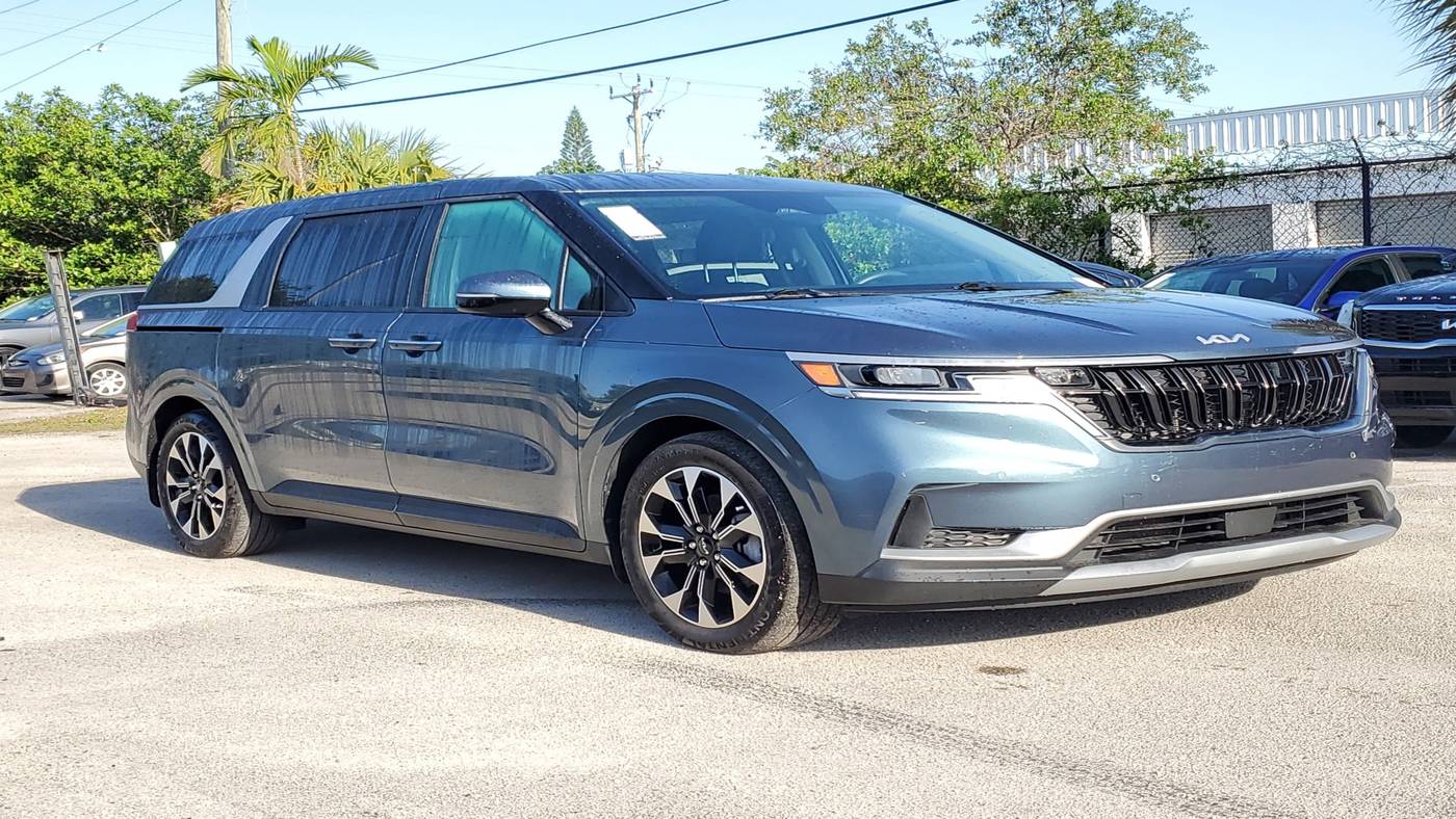 2024 Kia Carnival EX — Minivan — 117,823 mi — Hollywood, FL